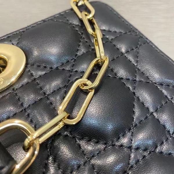 ディオールバッグ内部構造